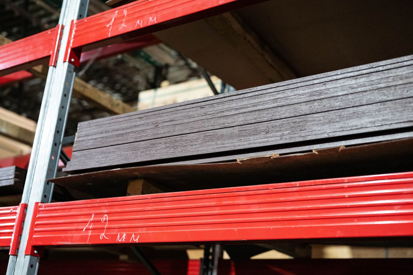 Фанера ФОФ сетчатая 12мм 3000х1500 мм сорт 1/1 березовая